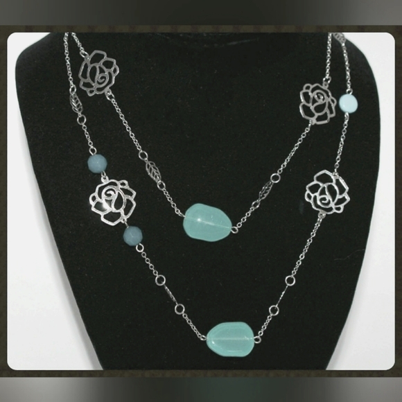 Rose and Blue & Green Beaded Chain Necklace - Picture 2 of 6